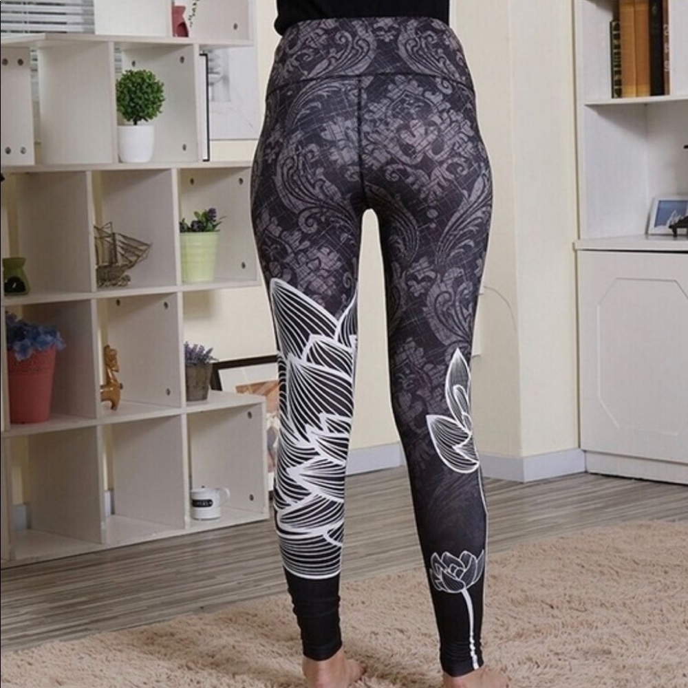 🌺 Lotus Yoga leggings